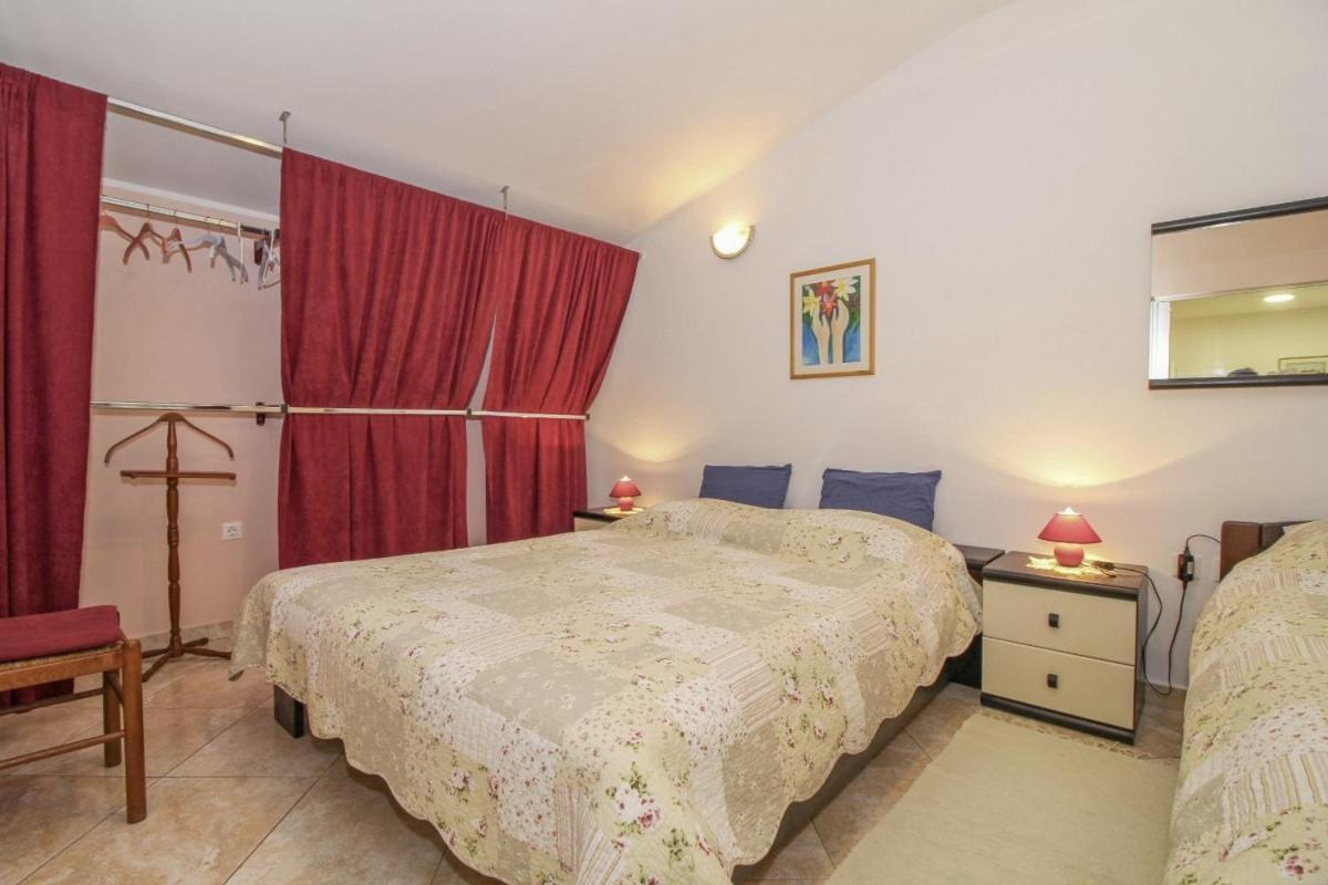 Dalibor In Jakacici - Haus Fuer 2-4 Personen Gracisce Exterior photo